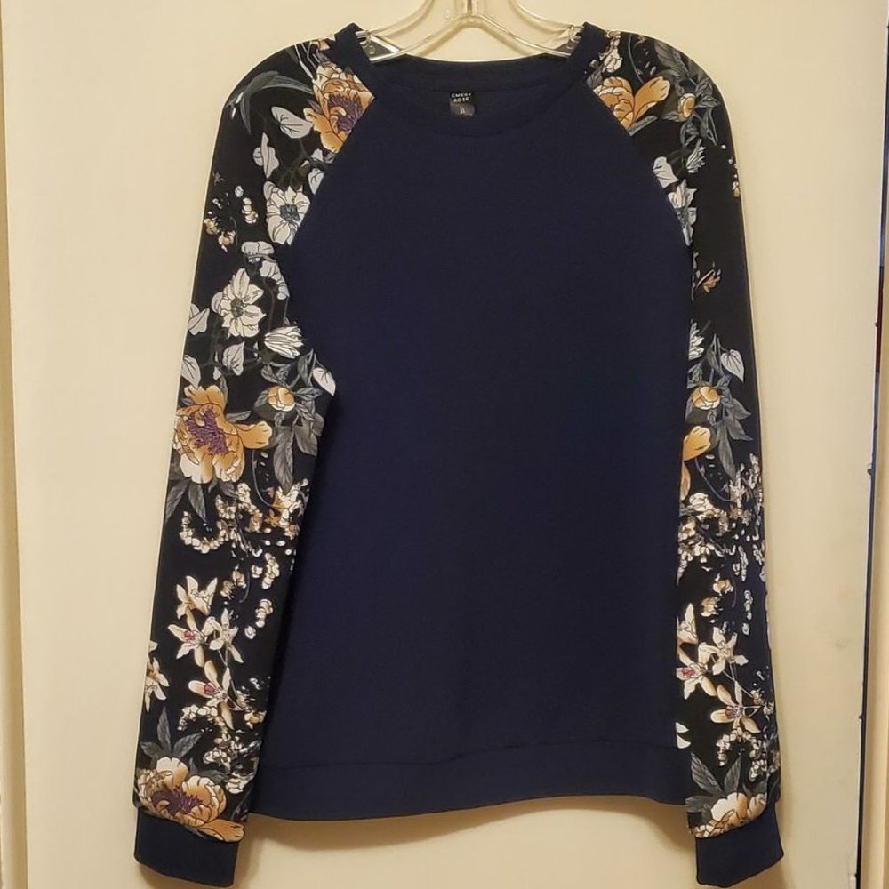 Women's XL Floral Sleeved Navy Blue Top
